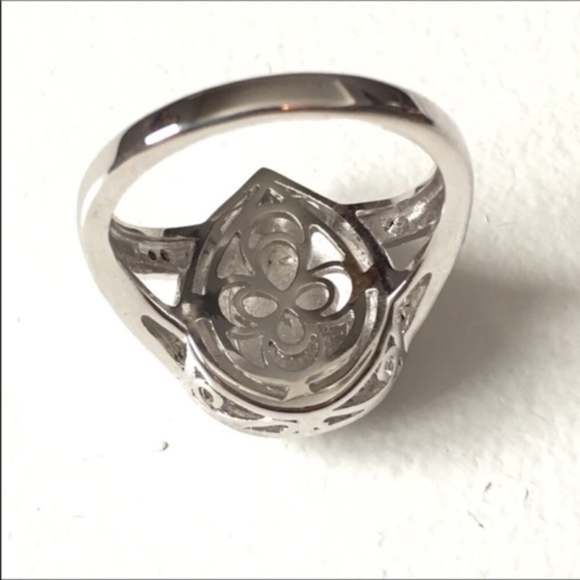 Diamond & Crystal Teardrop Ring New - Picture 7 of 8